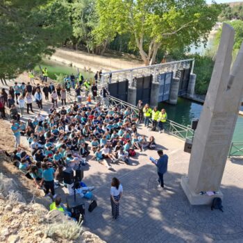 La Comunitat celebra la I Festa de la Soltada de l’Aigua a l’Assut amb la participació de 150 estudiants de l’IES de Deltebre